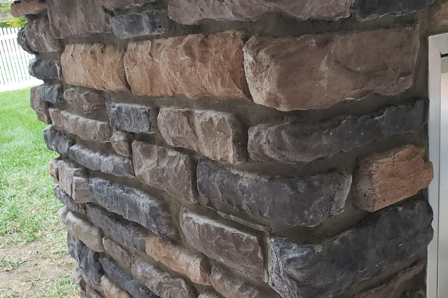 Black Bear Mountain Stone - Stone Veneer - Ledge Stone Sonoma