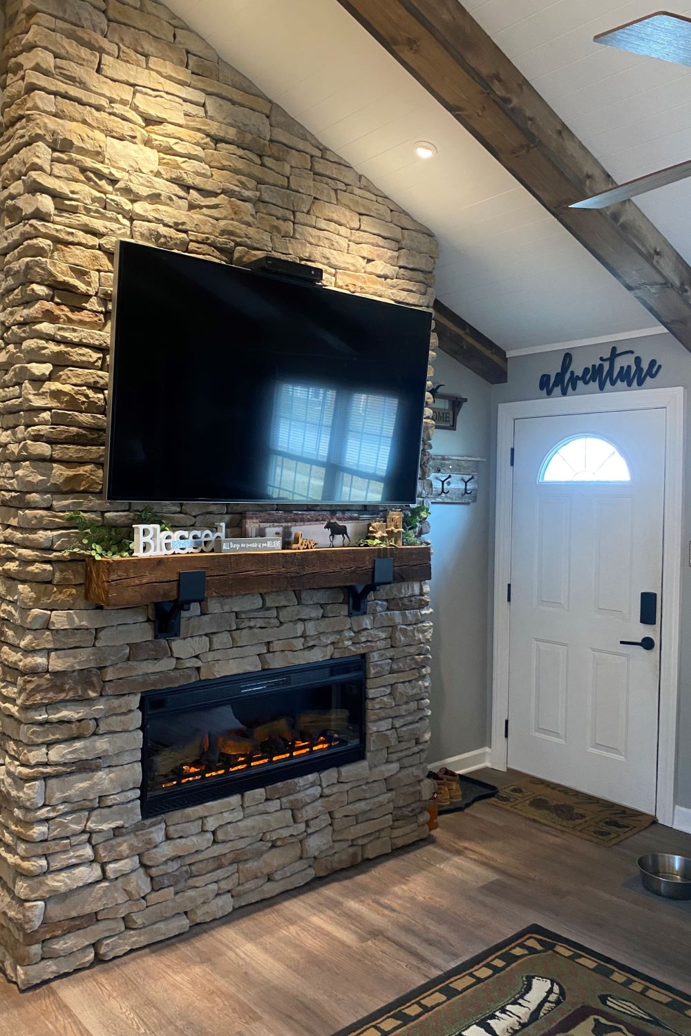 Black Bear Mountain Stone - Stone Veneer - Ledge Stone White Oak