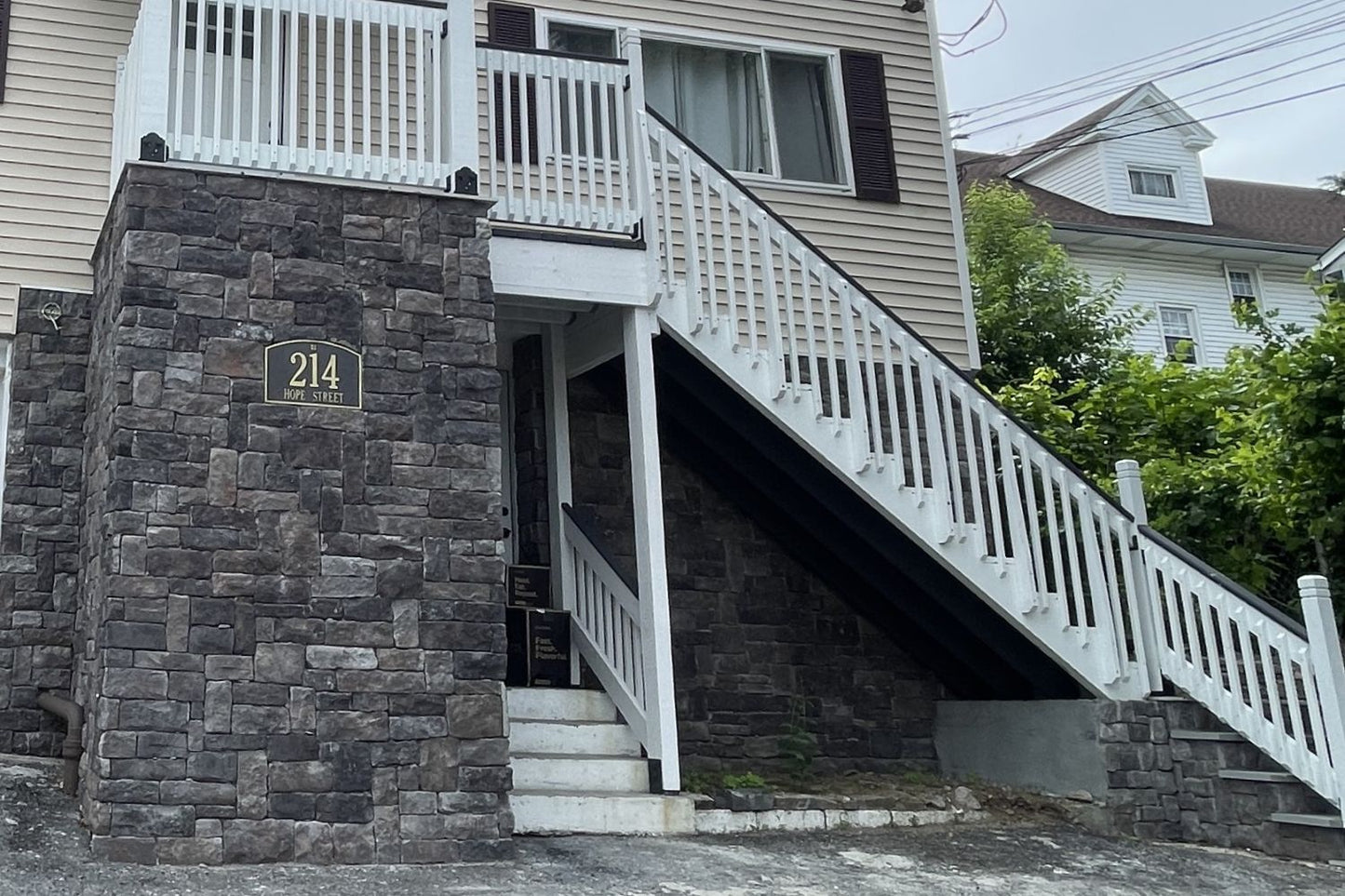 Black Bear Mountain Stone - Stone Veneer - Lime Stone Midnight