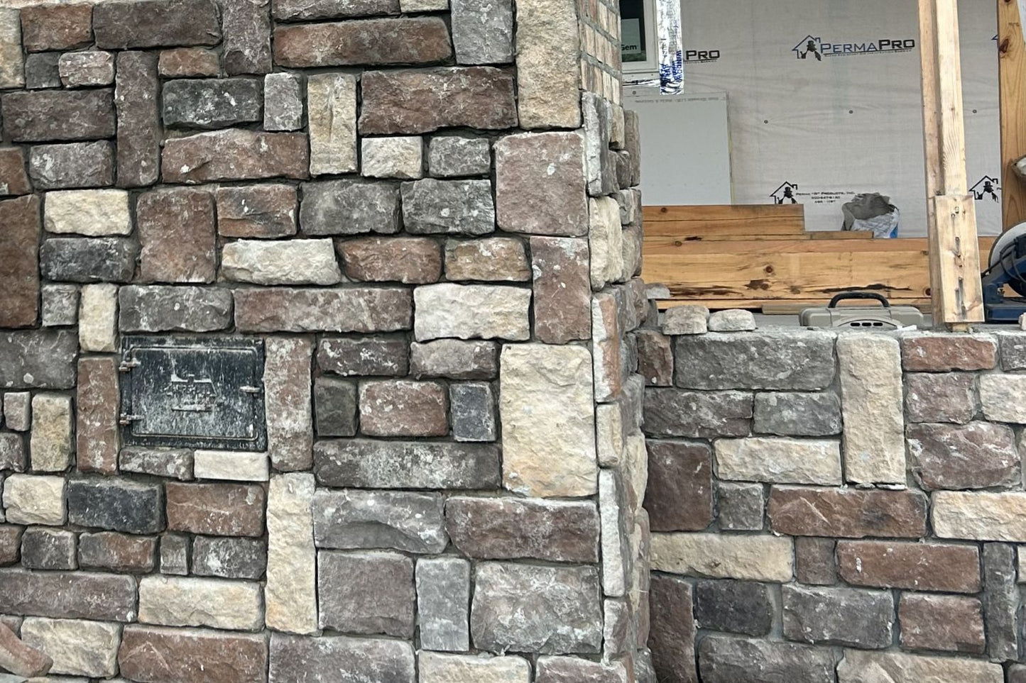 Black Bear Mountain Stone - Stone Veneer - Lime Stone Rustic