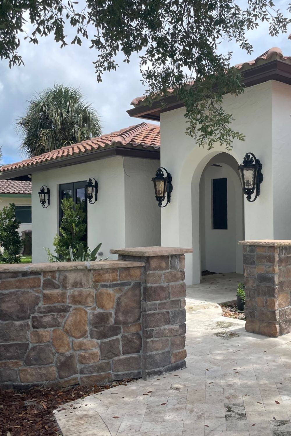 Black Bear Mountain Stone - Stone Veneer - Lime Stone Tuscany