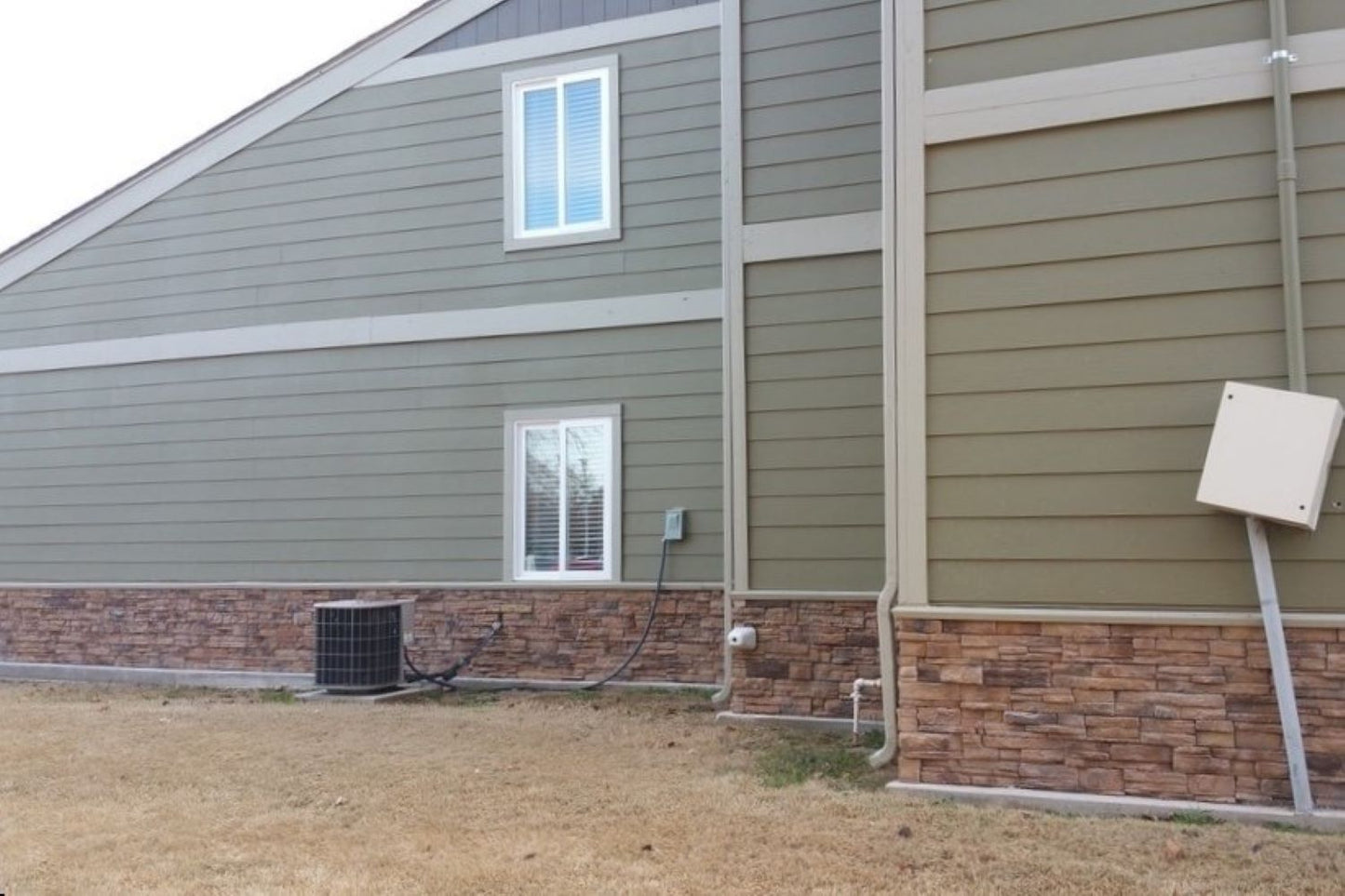 Black Bear Mountain Stone - Stone Veneer - Ready Stack Stone Panel Alabama