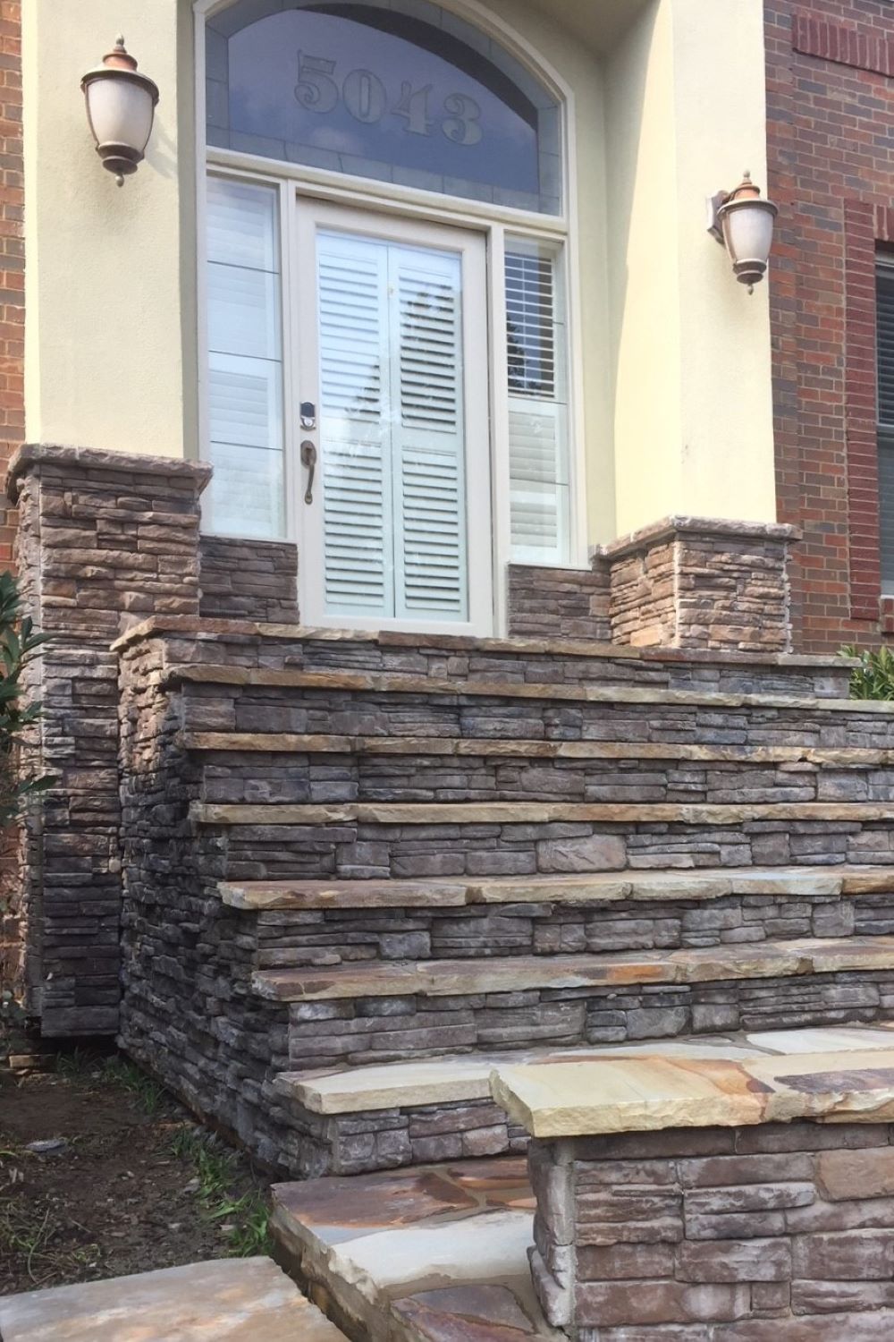 Black Bear Mountain Stone - Stone Veneer - Ready Stack Stone Panel Almond Buff