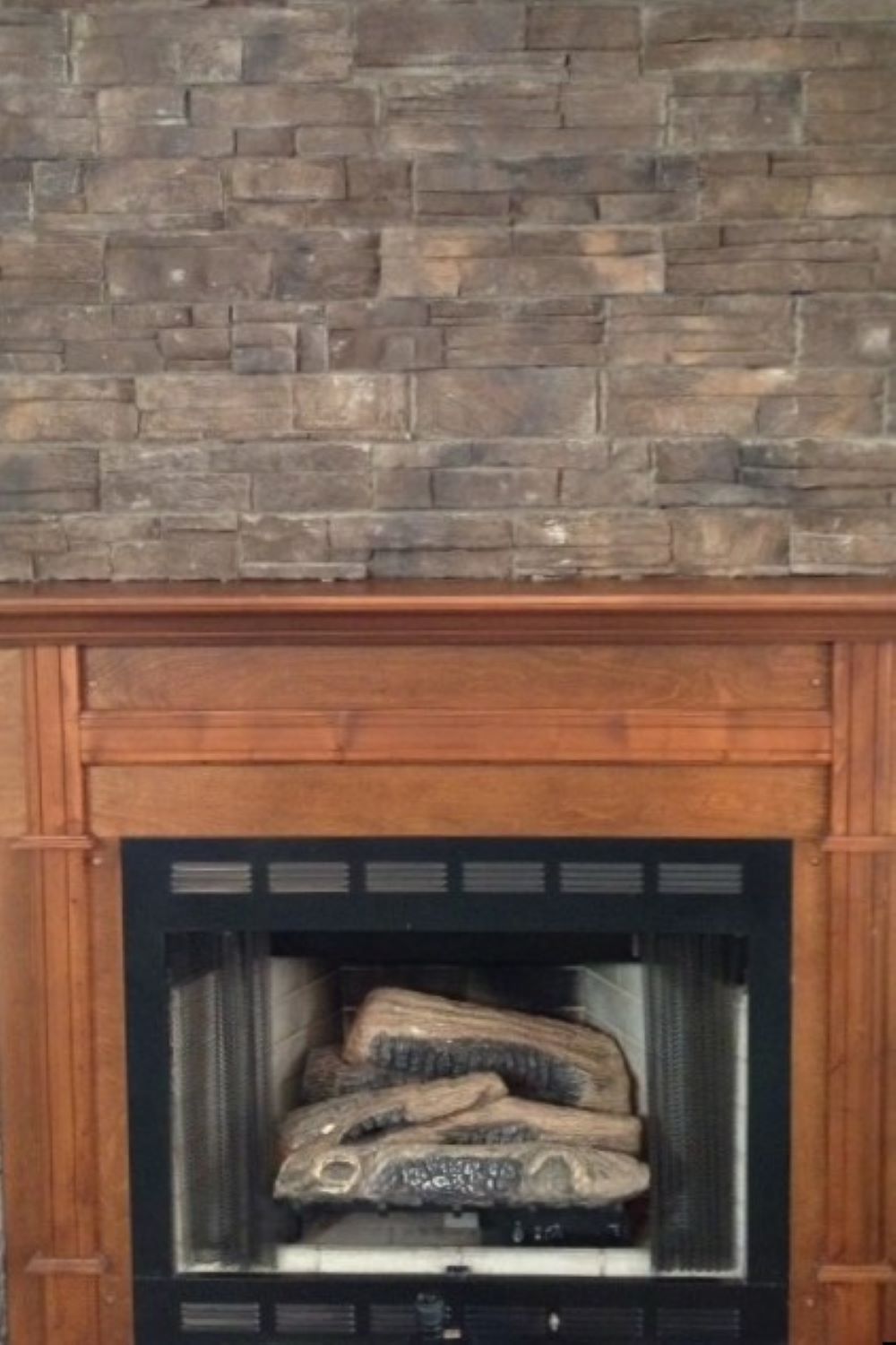Black Bear Mountain Stone - Stone Veneer - Ready Stack Stone Panel Almond Buff