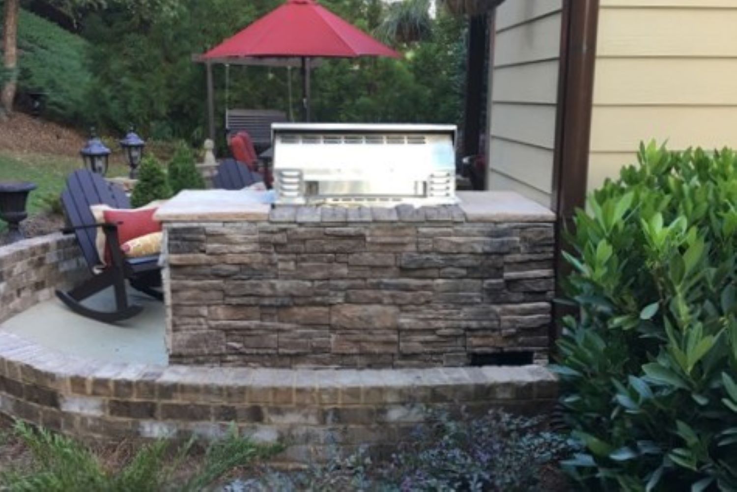 Black Bear Mountain Stone - Stone Veneer - Ready Stack Stone Panel Almond Buff