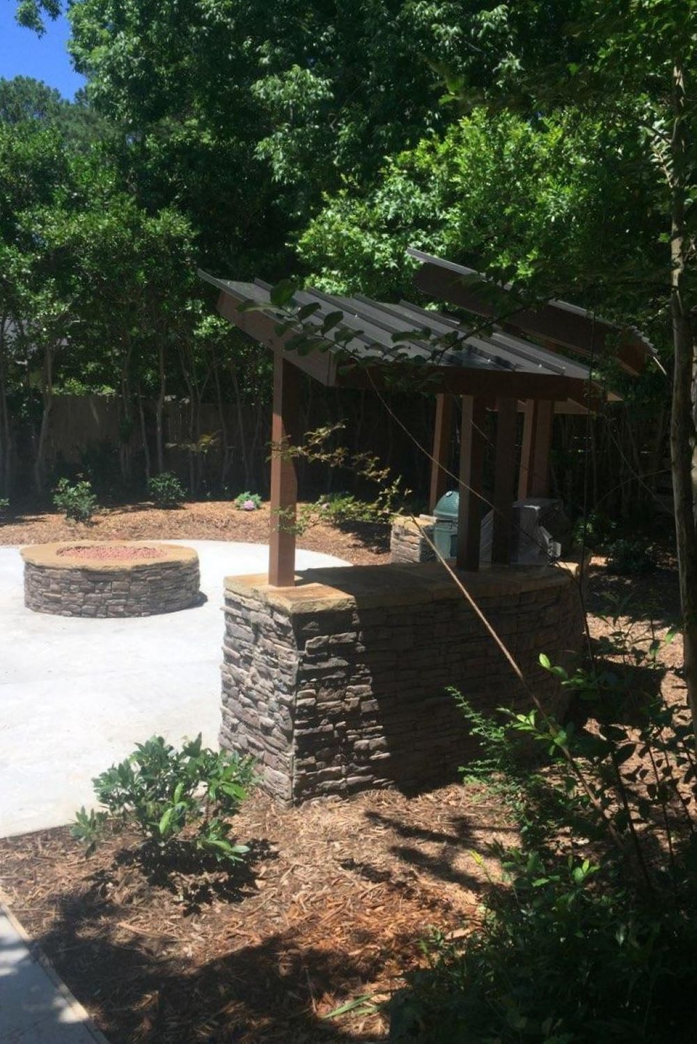 Black Bear Mountain Stone - Stone Veneer - Ready Stack Stone Panel Almond Buff