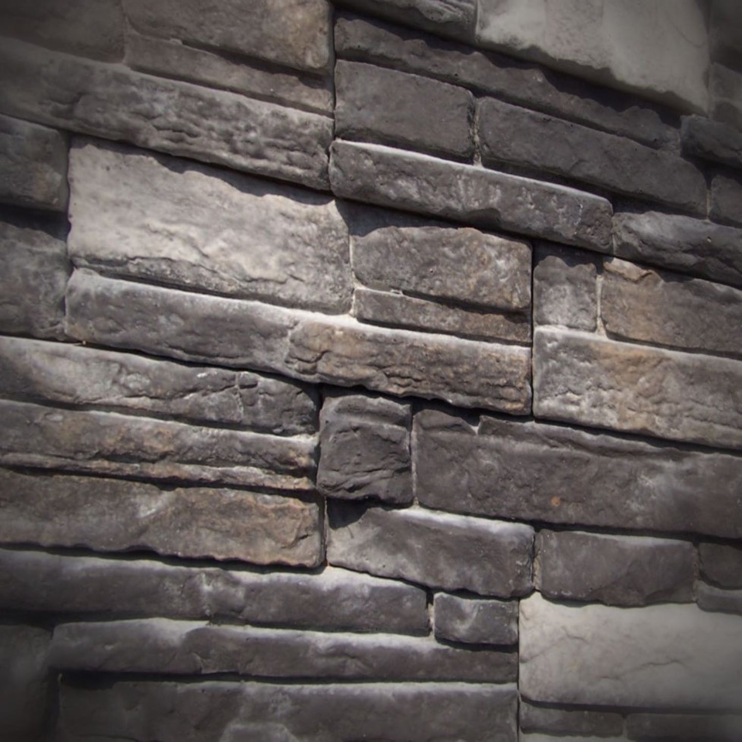 Black Bear Mountain Stone - Stone Veneer - Ready Stack Black Forest