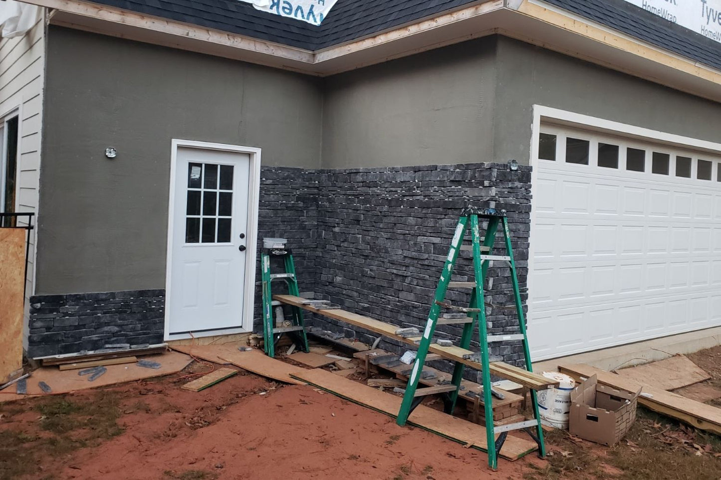 Black Bear Mountain Stone - Stone Veneer - Ready Stack Stone Panel Black Forest