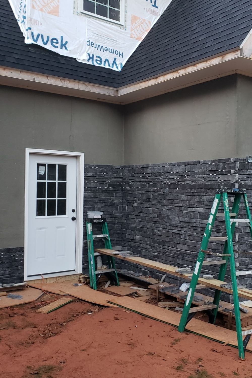 Black Bear Mountain Stone - Stone Veneer - Ready Stack Stone Panel Black Forest