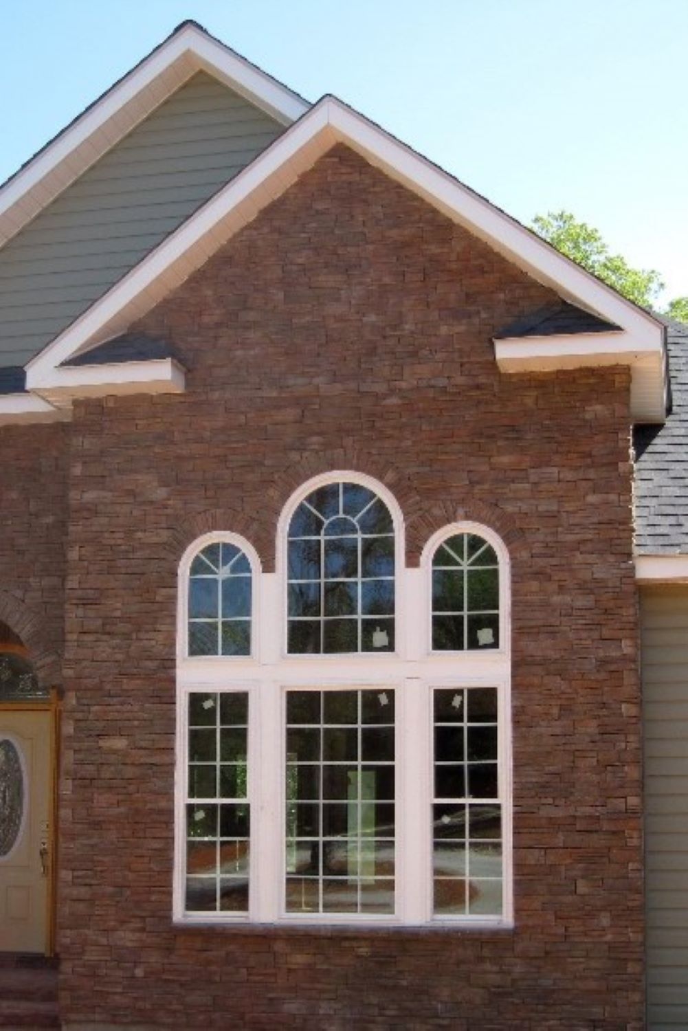 Black Bear Mountain Stone - Stone Veneer - Ready Stack Stone Panel Chardonnay