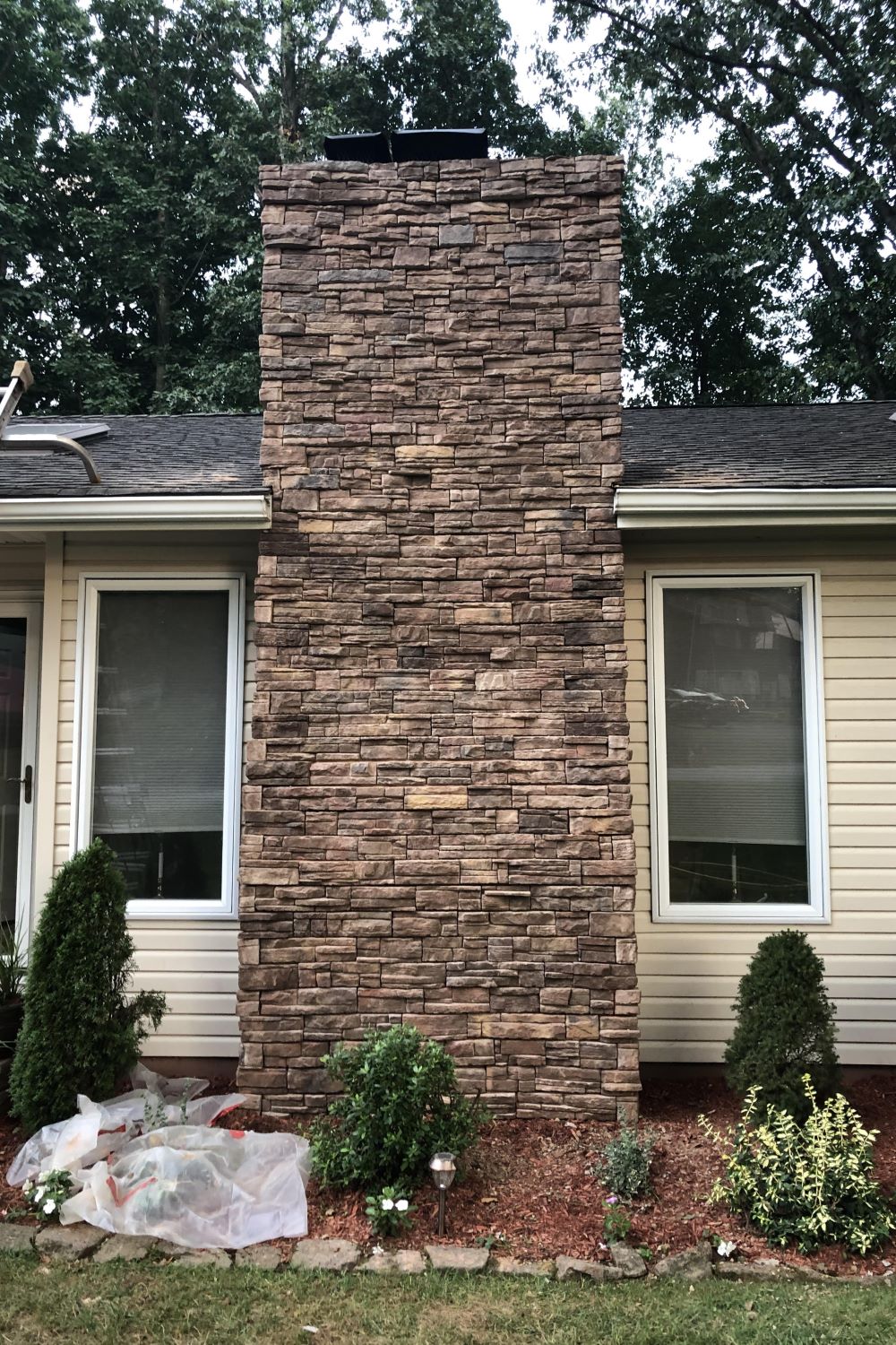 Black Bear Mountain Stone - Stone Veneer - Ready Stack Stone Panel Chardonnay