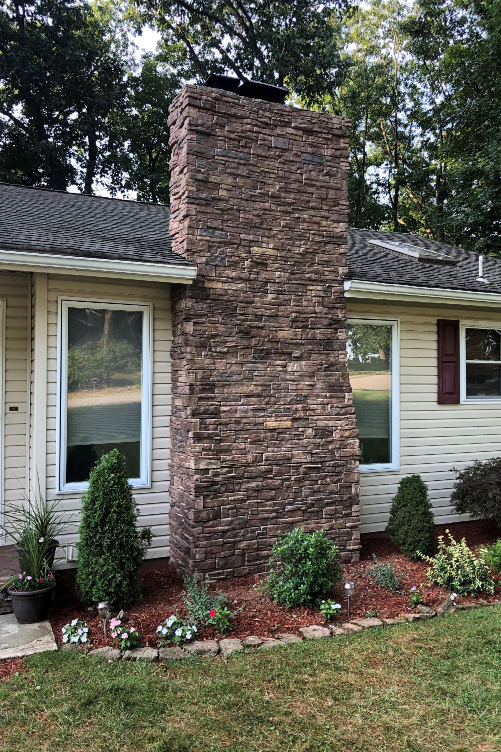 Black Bear Mountain Stone - Stone Veneer - Ready Stack Stone Panel Chardonnay