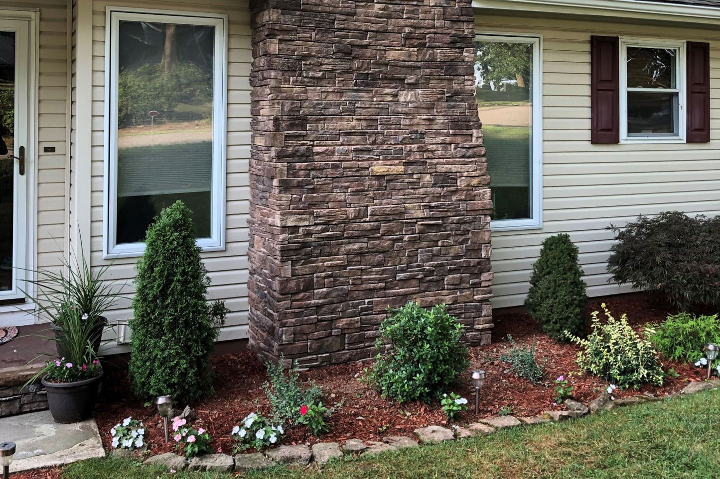 Black Bear Mountain Stone - Stone Veneer - Ready Stack Stone Panel Chardonnay