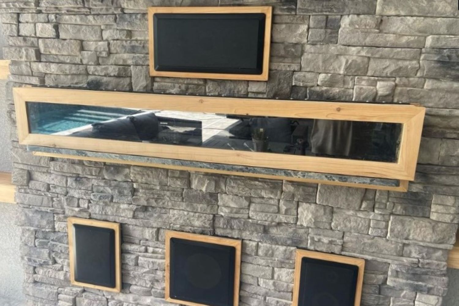 Black Bear Mountain Stone - Stone Veneer - Ready Stack Stone Panel Cool Gray