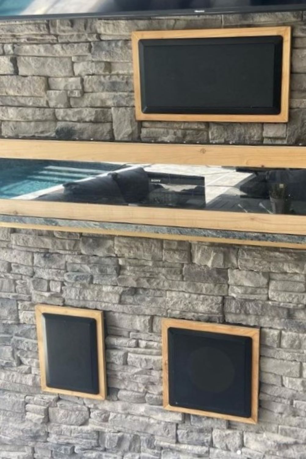 Black Bear Mountain Stone - Stone Veneer - Ready Stack Stone Panel Cool Gray