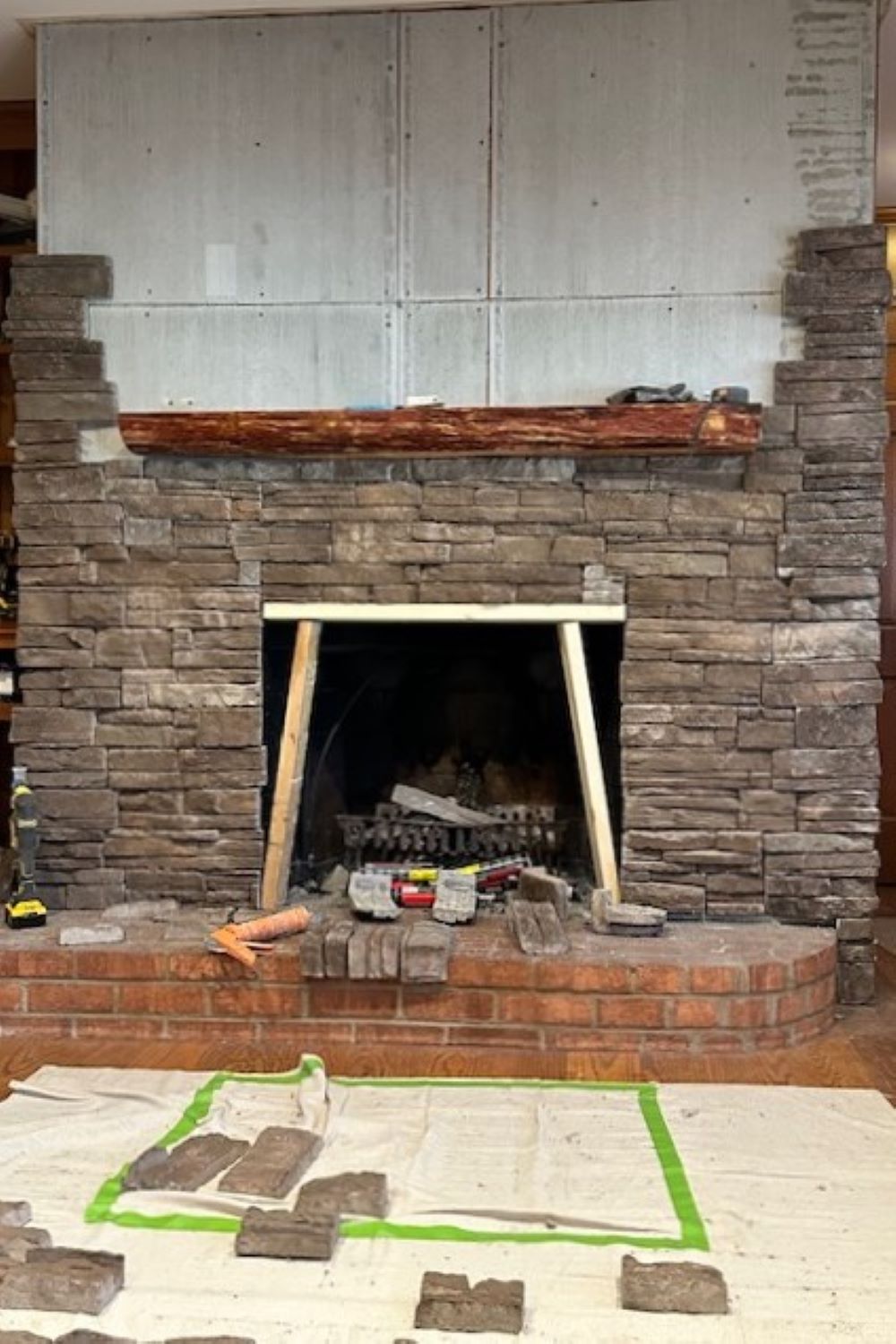 Black Bear Mountain Stone - Stone Veneer - Ready Stack Stone Panel Mossy Creek