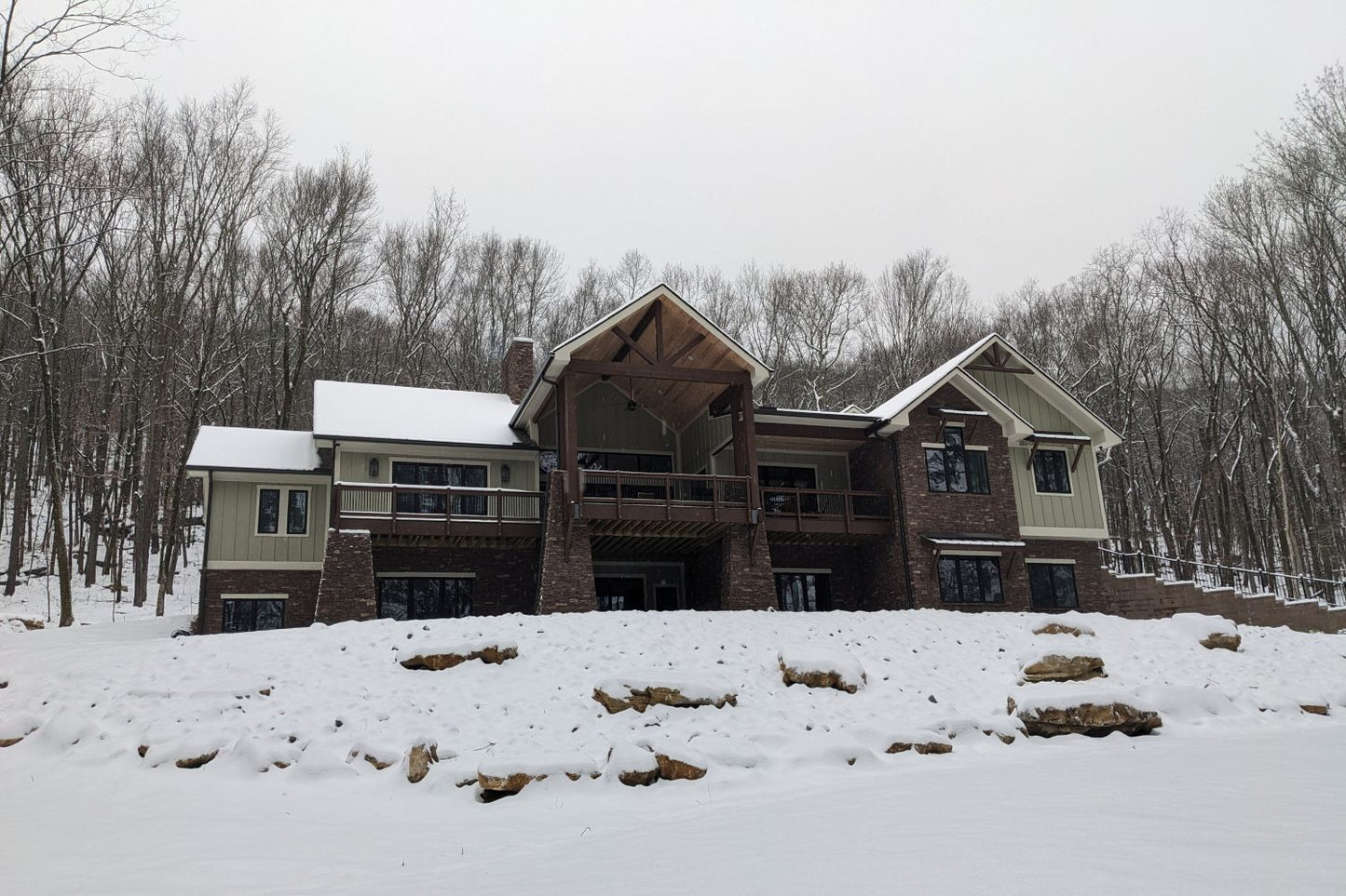 Black Bear Mountain Stone - Stone Veneer - Ready Stack Stone Panel Mossy Creek