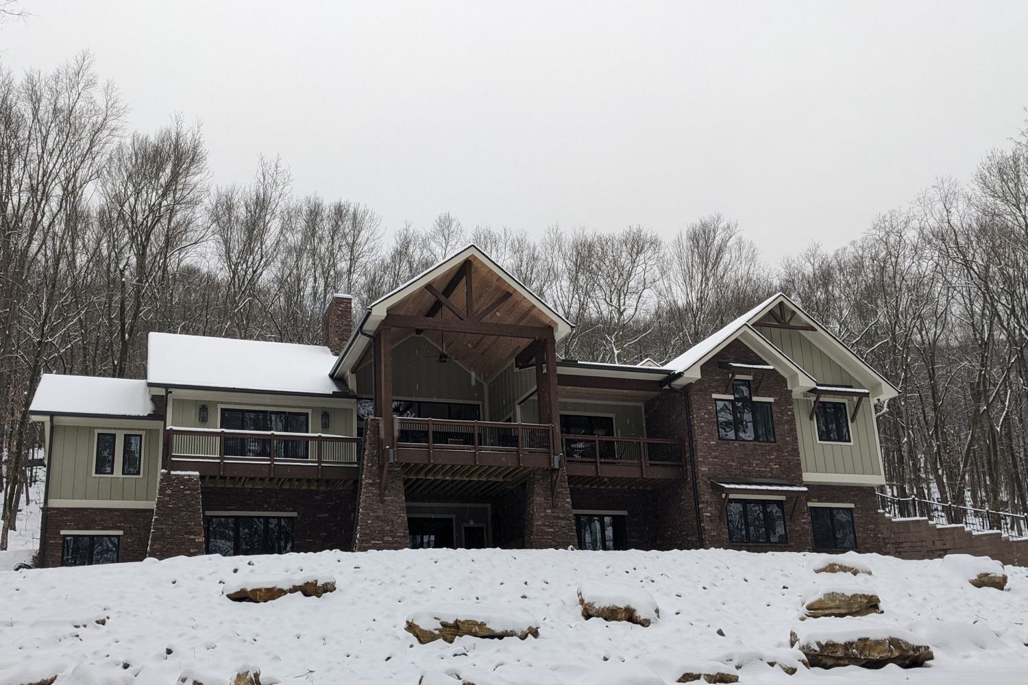 Black Bear Mountain Stone - Stone Veneer - Ready Stack Stone Panel Mossy Creek