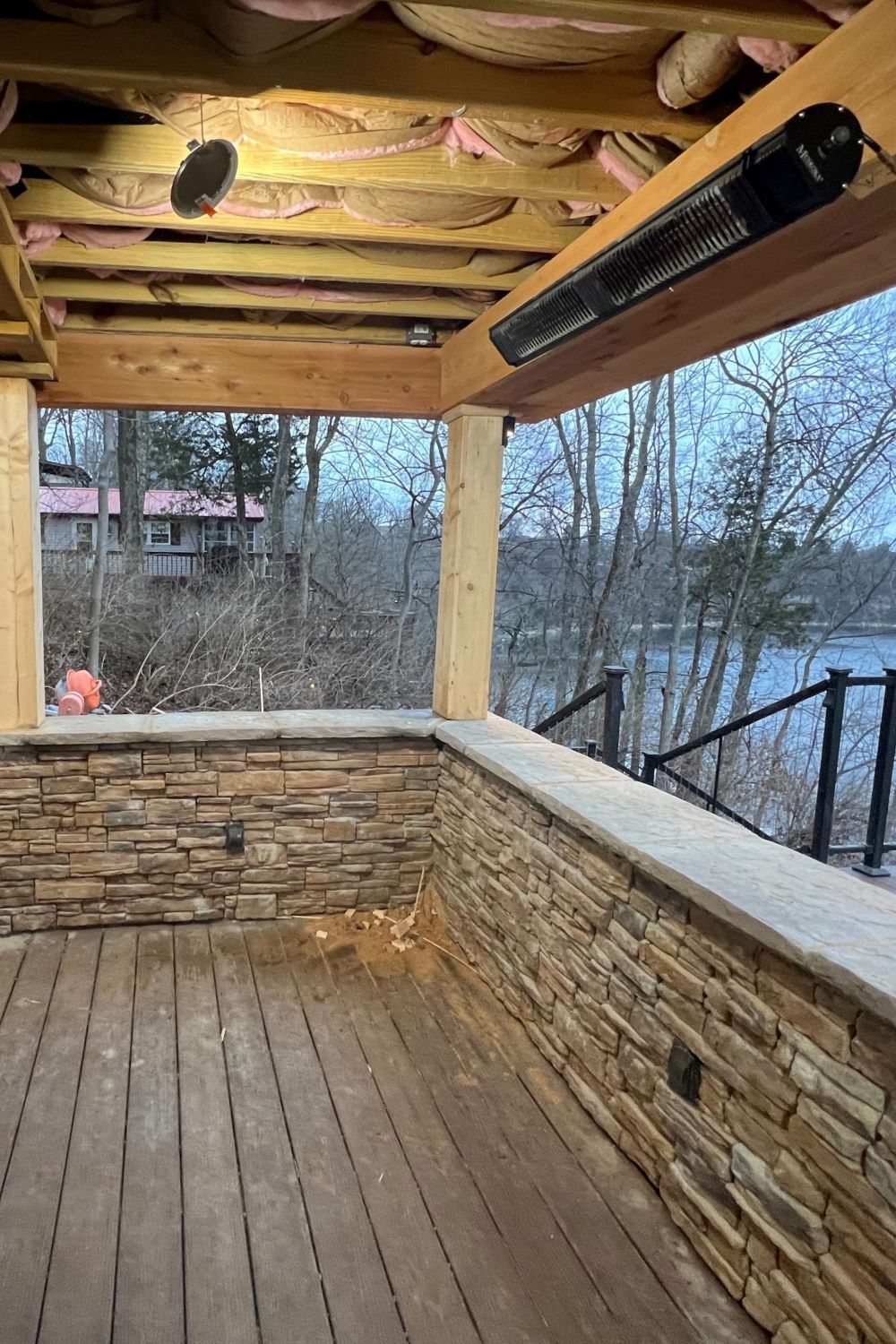 Black Bear Mountain Stone - Stone Veneer - Ready Stack Stone Panel Sienna