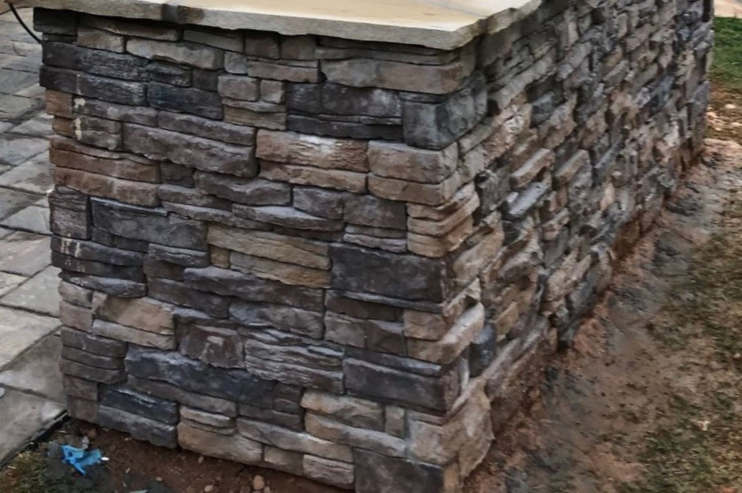 Black Bear Mountain Stone - Stone Veneer - Ready Stack Stone Panel Tacoma