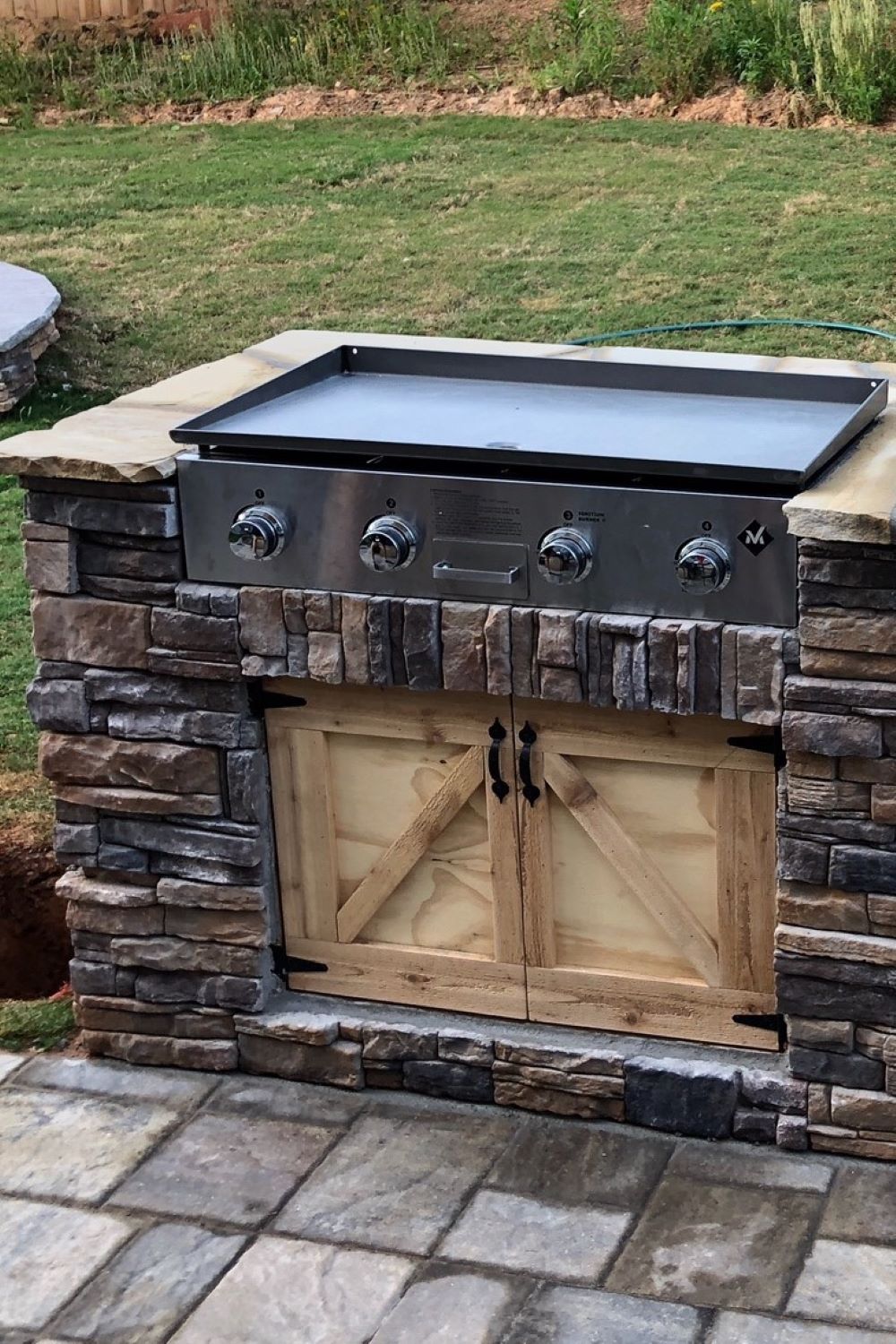 Black Bear Mountain Stone - Stone Veneer - Ready Stack Stone Panel Tacoma