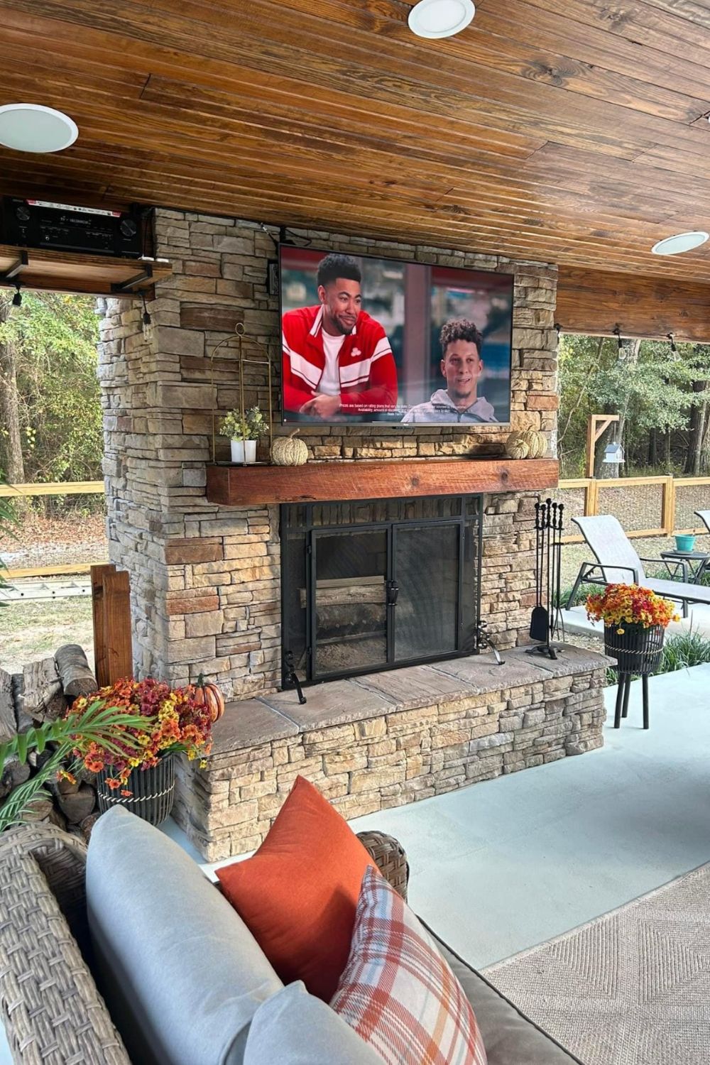 Black Bear Mountain Stone - Stone Veneer - Ready Stack Stone Panel White Oak