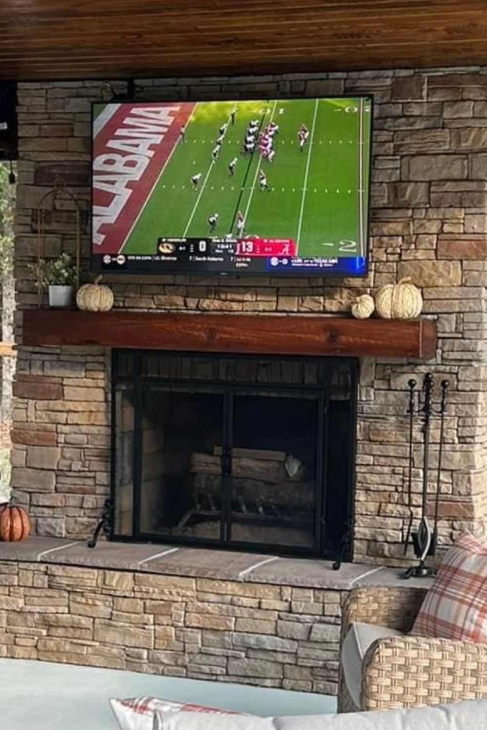 Black Bear Mountain Stone - Stone Veneer - Ready Stack Stone Panel White Oak