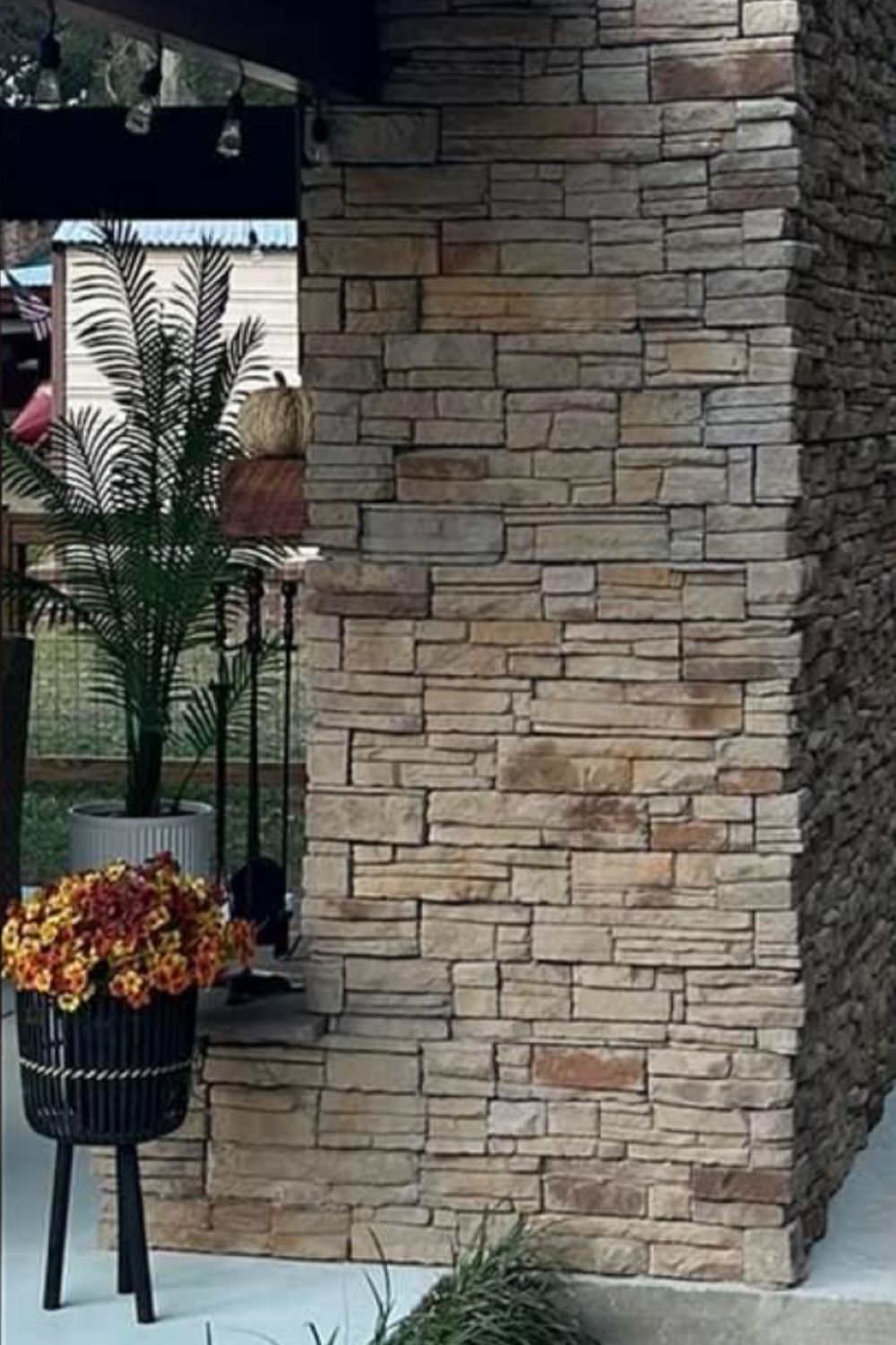 Black Bear Mountain Stone - Stone Veneer - Ready Stack Stone Panel White Oak