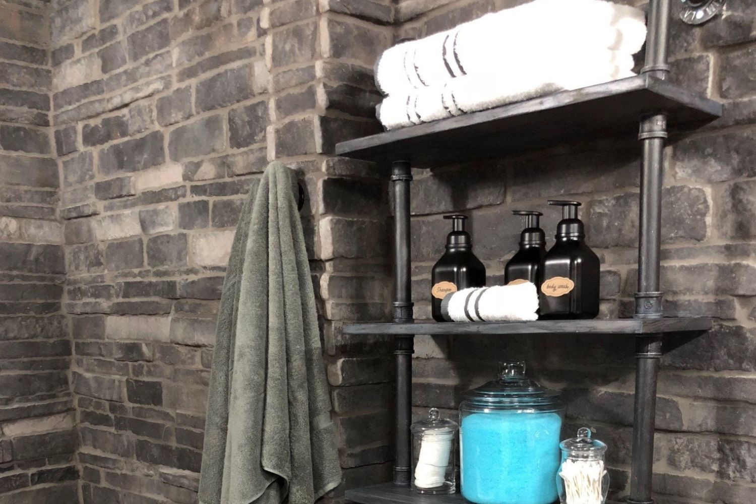 Black Bear Mountain Stone - Stone Veneer - Stack Stone Black Forest