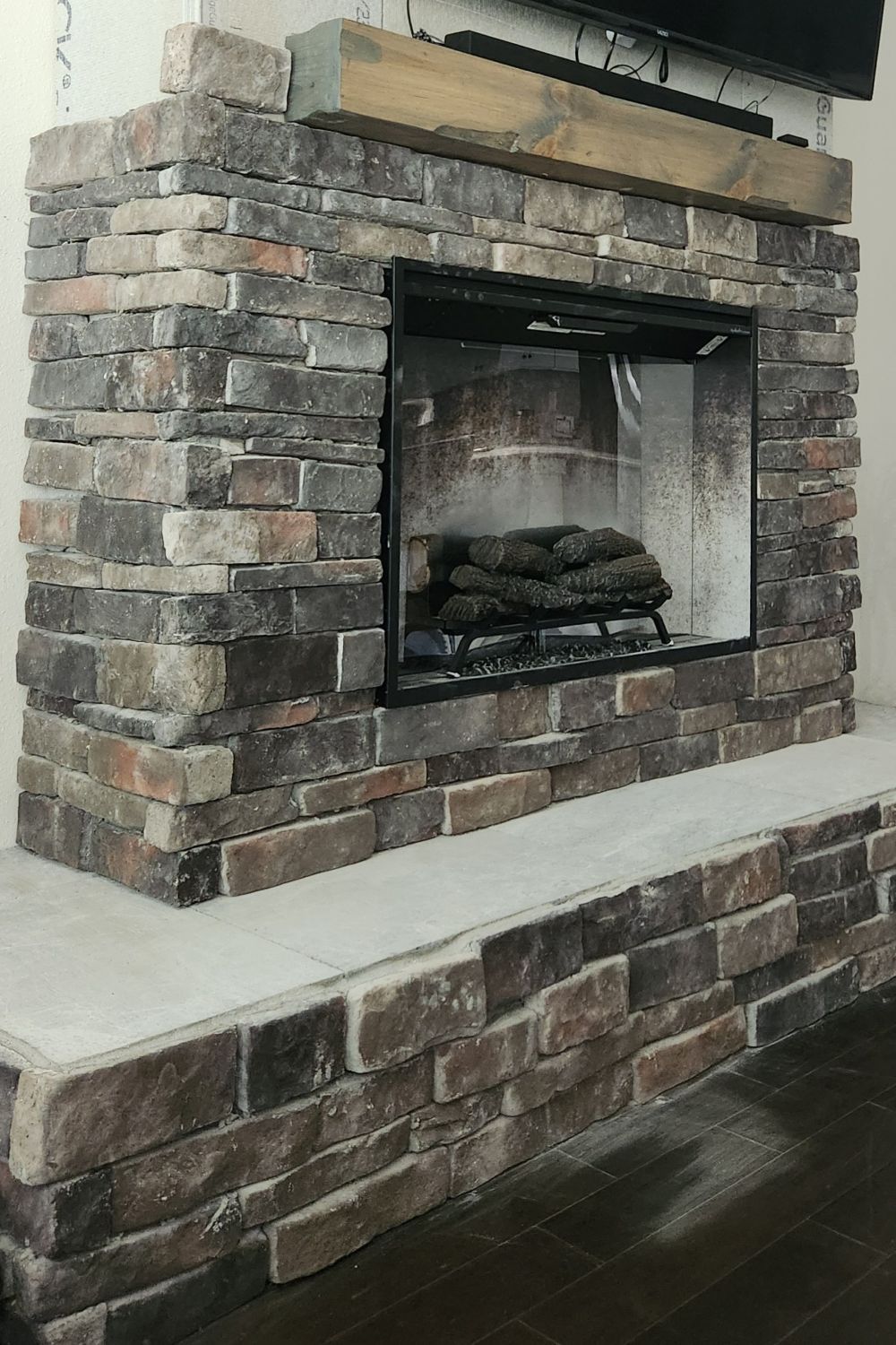 Black Bear Mountain Stone - Stone Veneer - Stack Stone Midnight