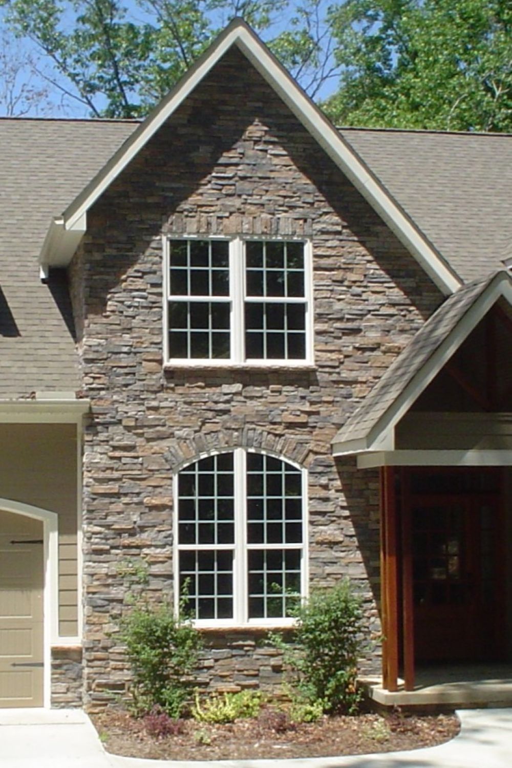 Black Bear Mountain Stone - Stone Veneer - Stack Stone Ozark