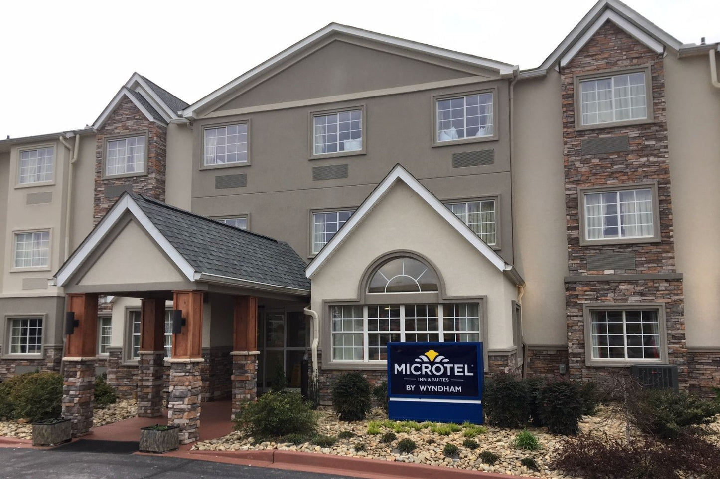 Black Bear Mountain Stone - Stone Veneer - Stack Stone Ozark