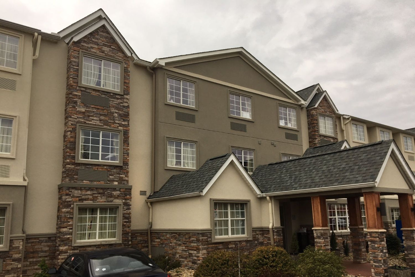 Black Bear Mountain Stone - Stone Veneer - Stack Stone Ozark
