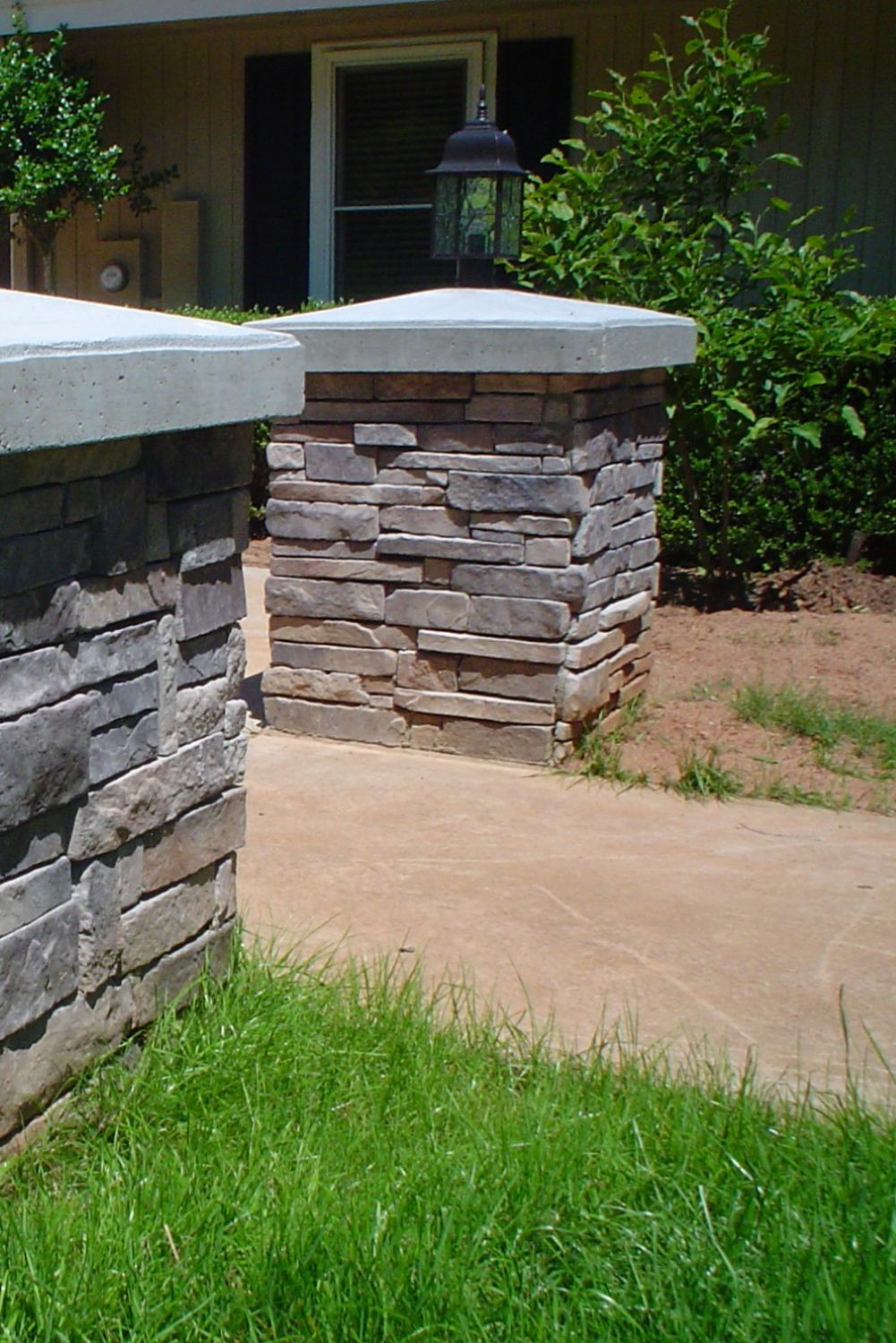 Black Bear Mountain Stone - Stone Veneer - Stack Stone Rustic