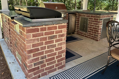 Black Bear Mountain Stone - Brick Veneer - Hampton