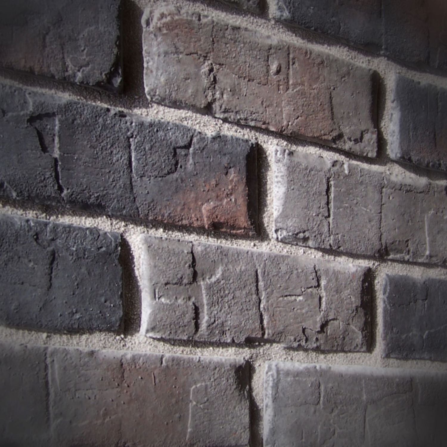 Black Bear Mountain Stone - Brick Veneer - Midnight - Sample