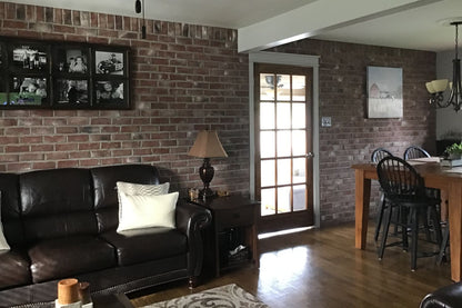 Black Bear Mountain Stone - Brick Veneer - Old Towne