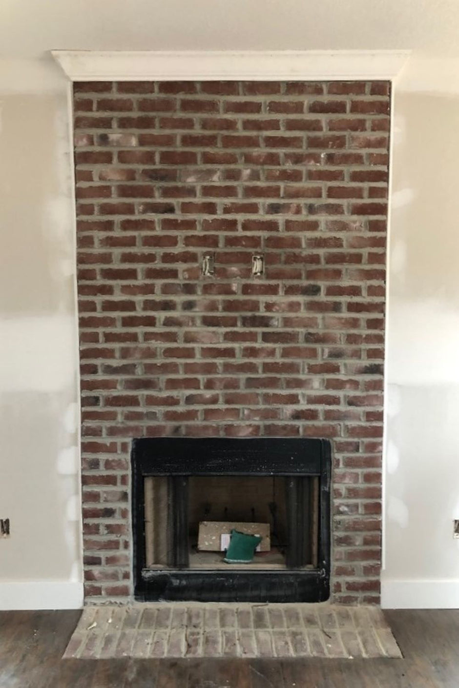 Black Bear Mountain Stone - Brick Veneer