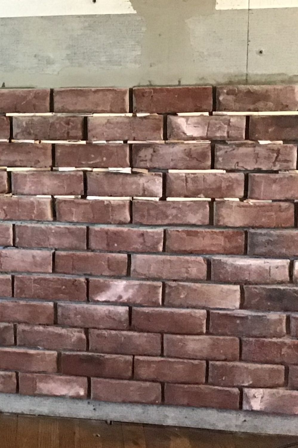 Black Bear Mountain Stone - Brick Veneer - Old Towne