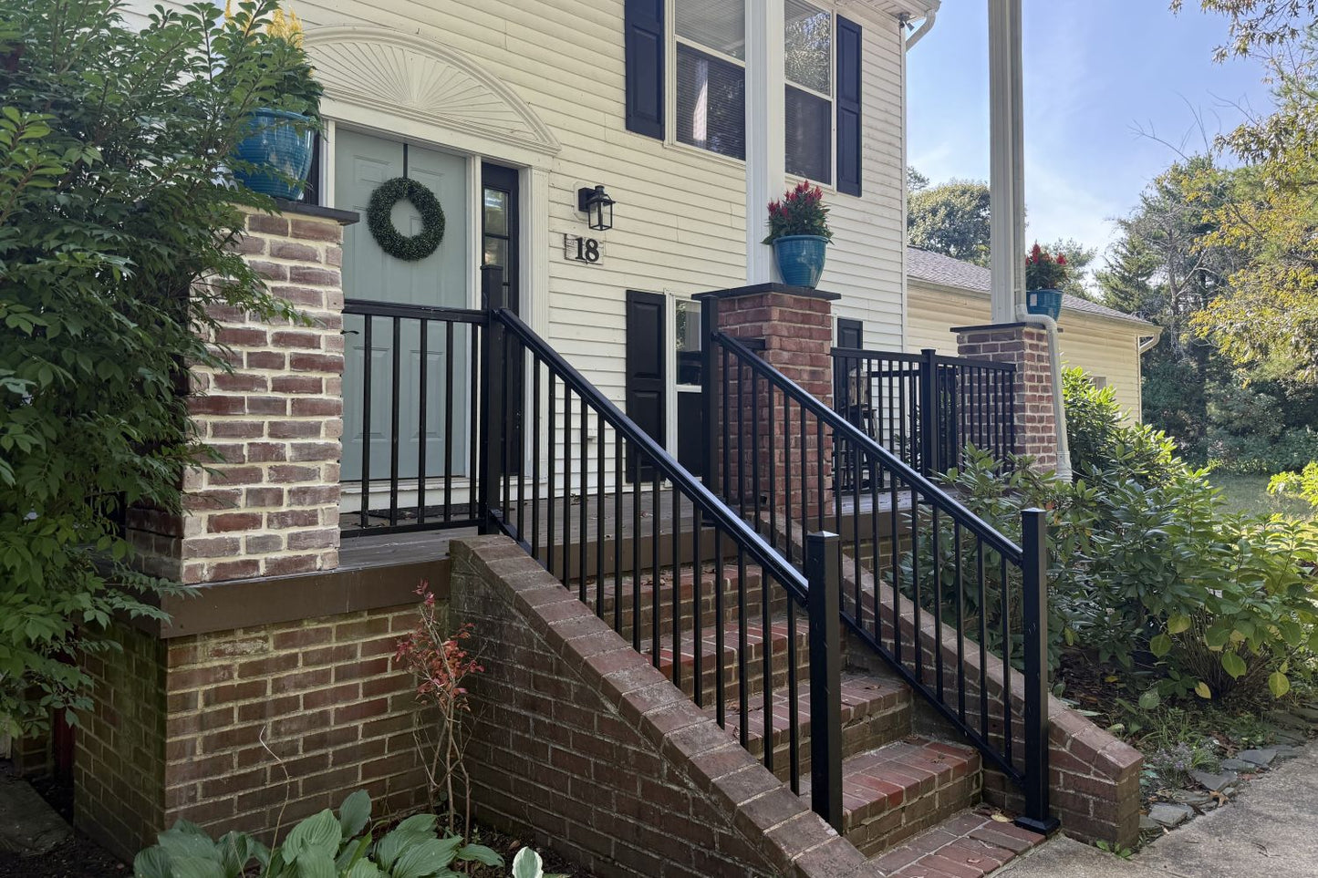 Black Bear Mountain Stone - Brick Veneer - Old Towne