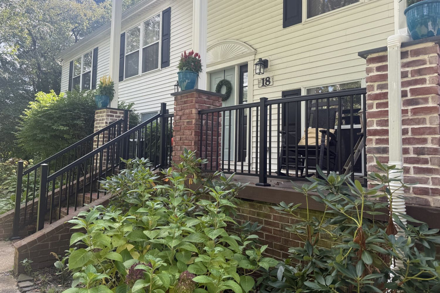 Black Bear Mountain Stone - Brick Veneer - Old Towne