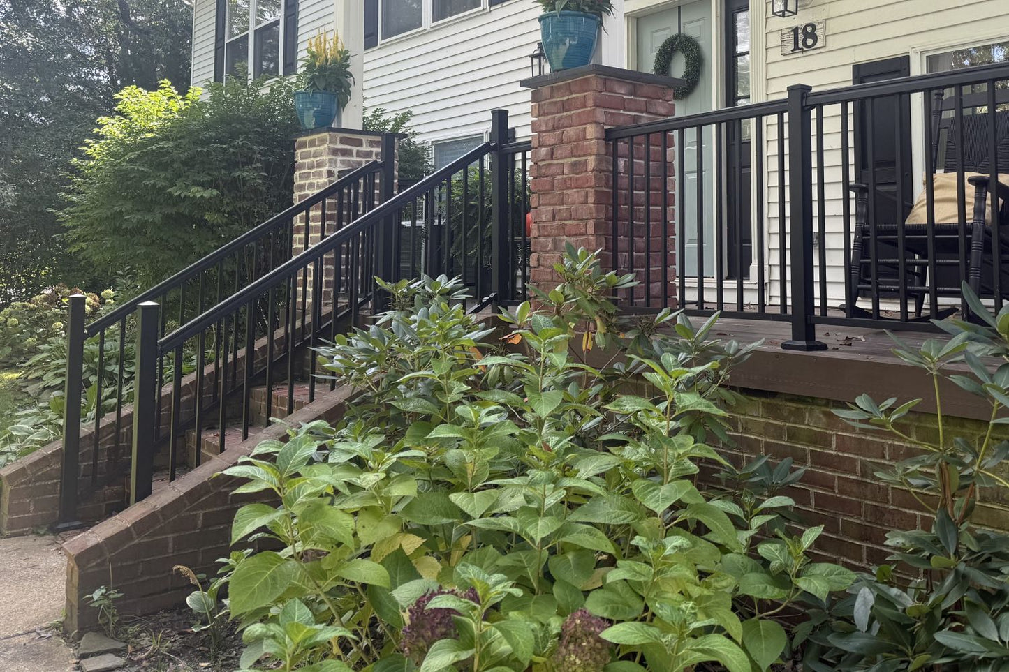 Black Bear Mountain Stone - Brick Veneer - Old Towne