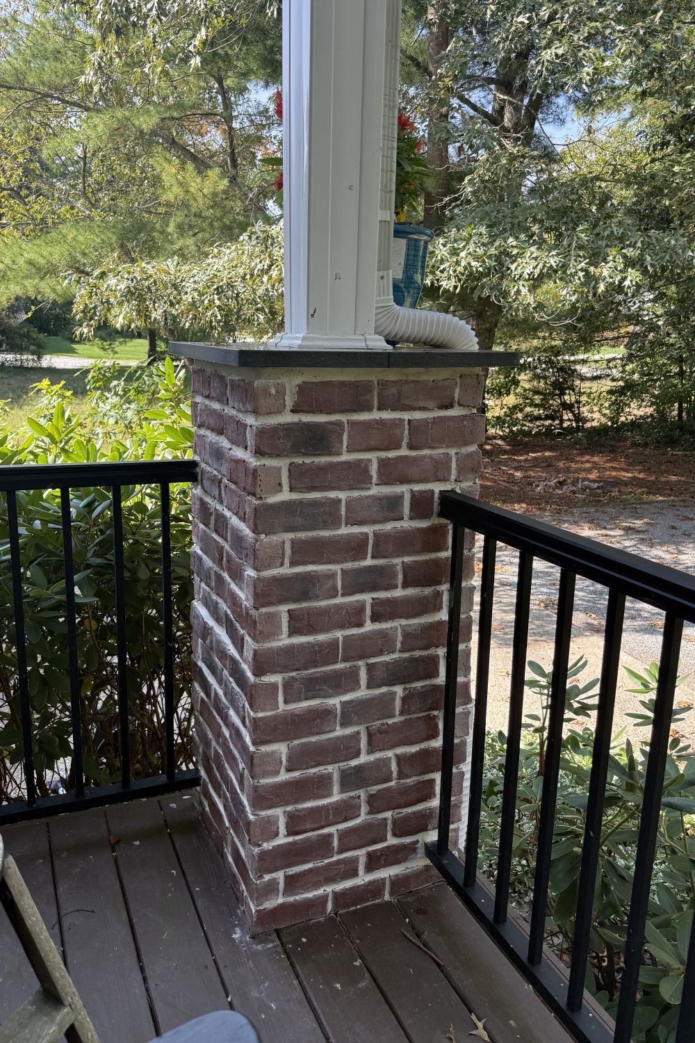 Black Bear Mountain Stone - Brick Veneer - Old Towne