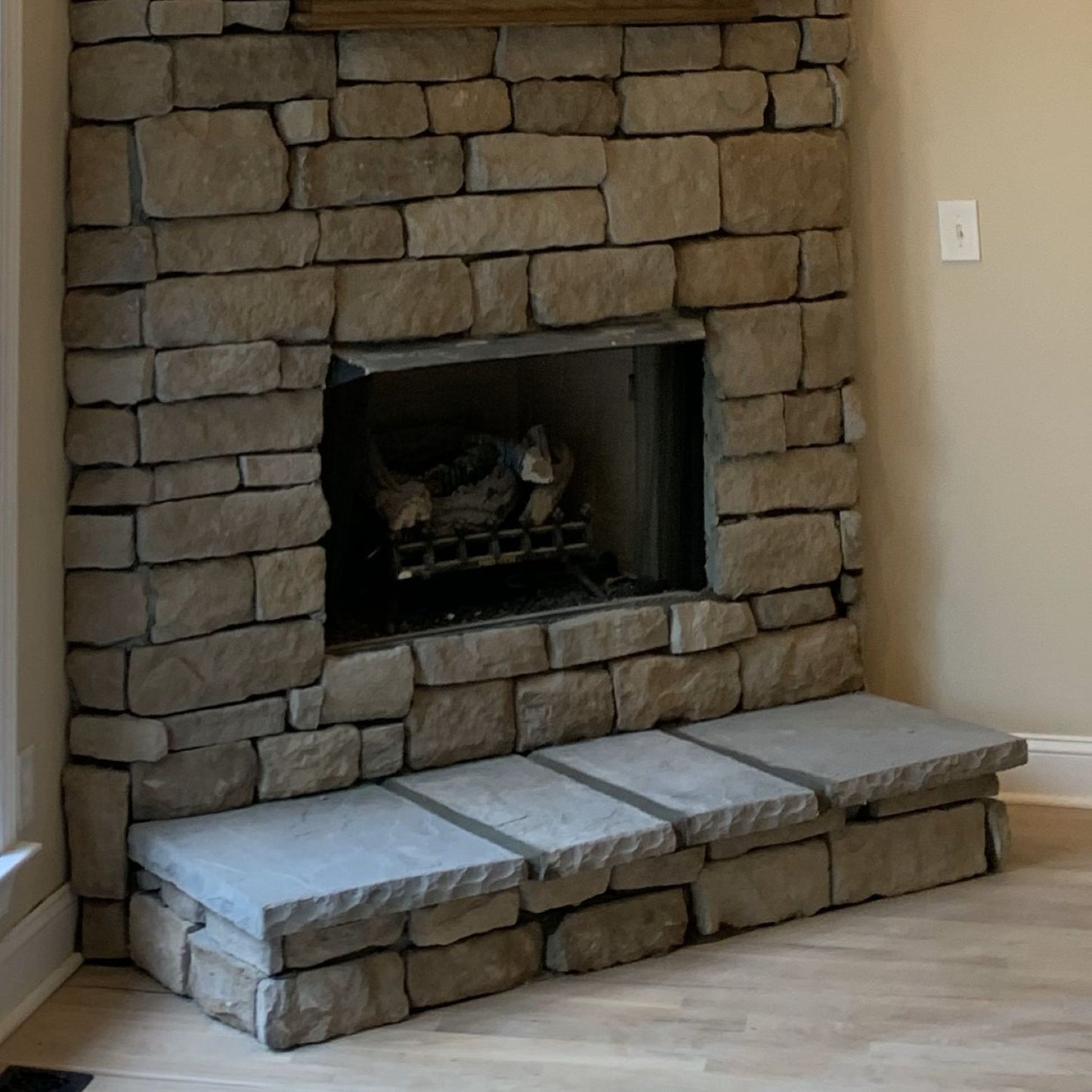 Black Bear Mountain Stone - Stone Veneer - Capstone / Hearthstone Bluestone