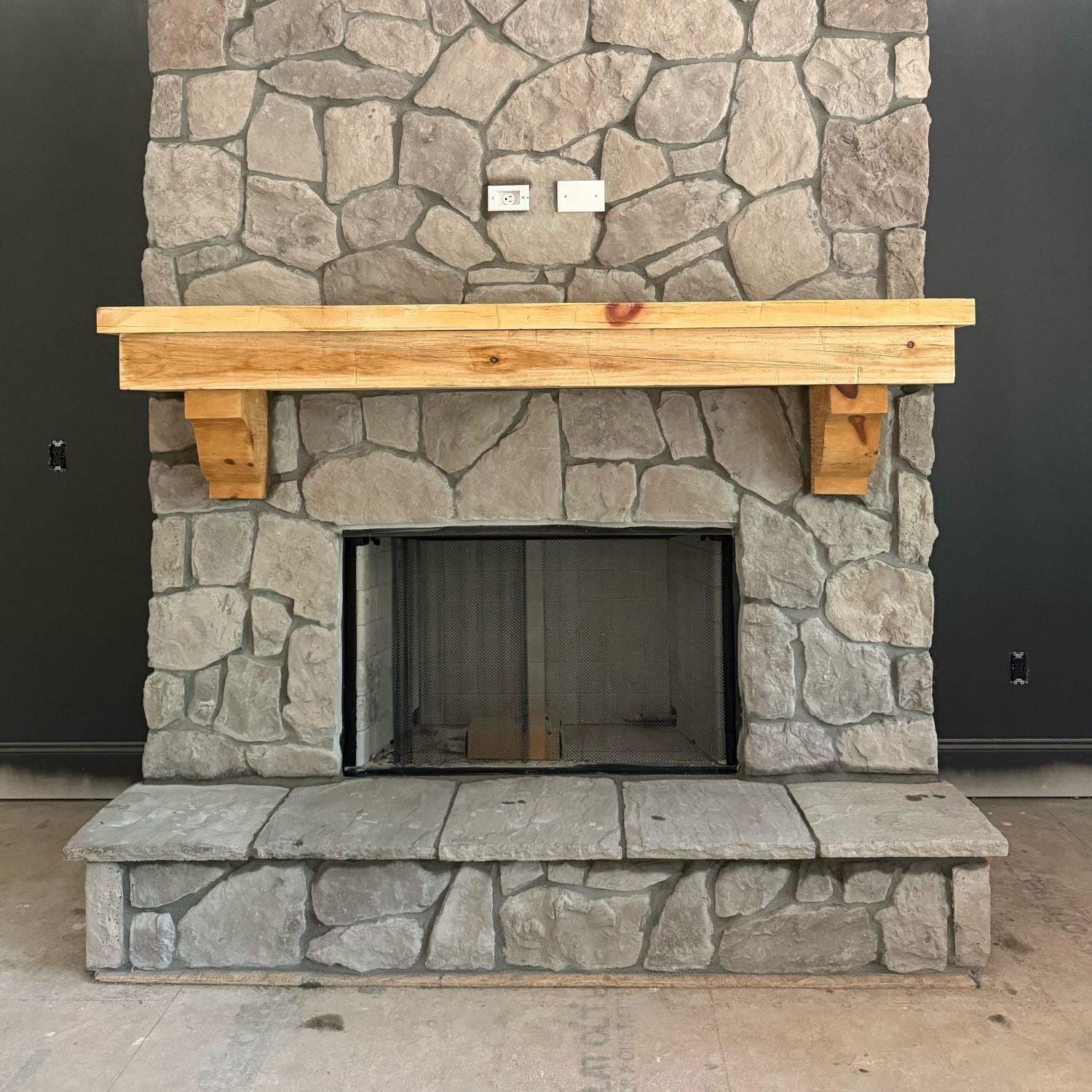 Black Bear Mountain Stone - Stone Veneer - Capstone / Hearthstone Smoke