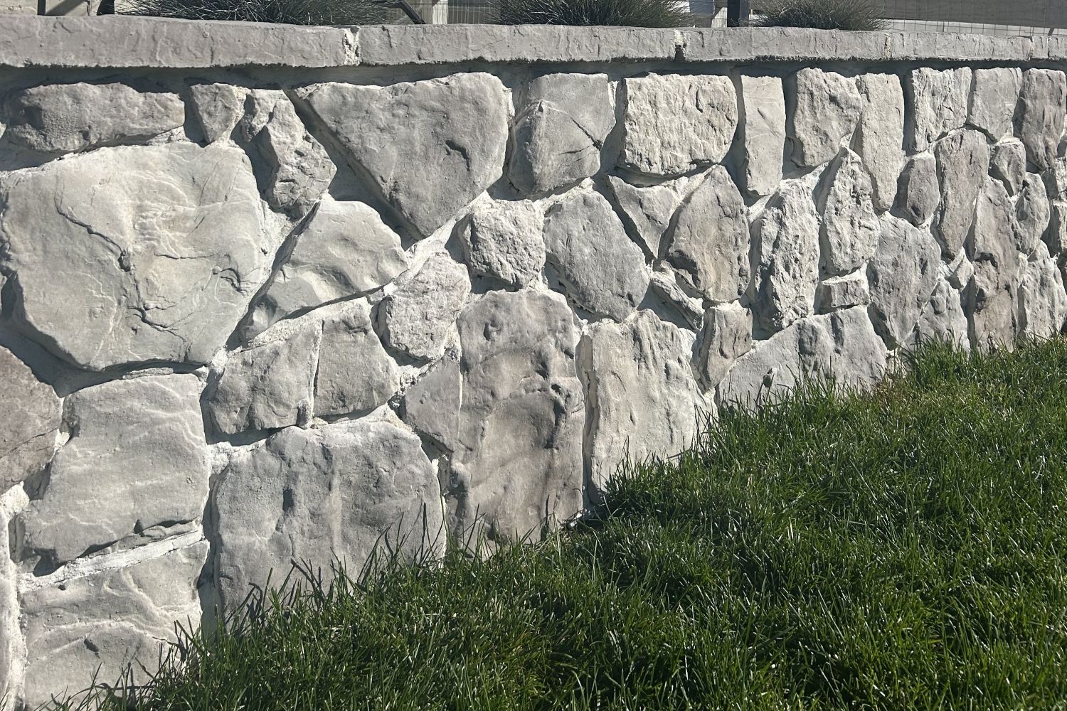 Black Bear Mountain Stone - Stone Veneer - Field Stone Ash