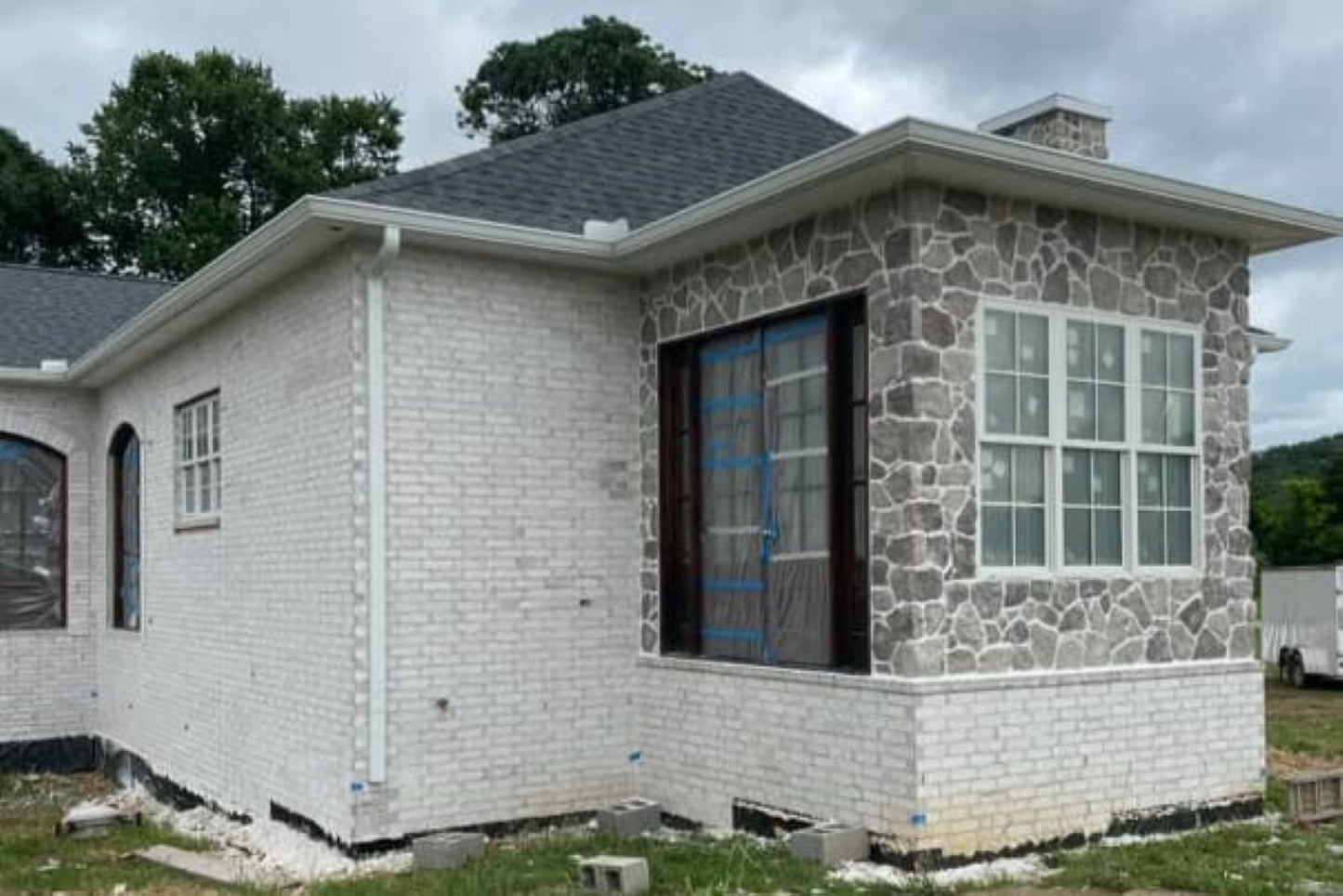 Black Bear Mountain Stone - Stone Veneer - Field Stone Ash