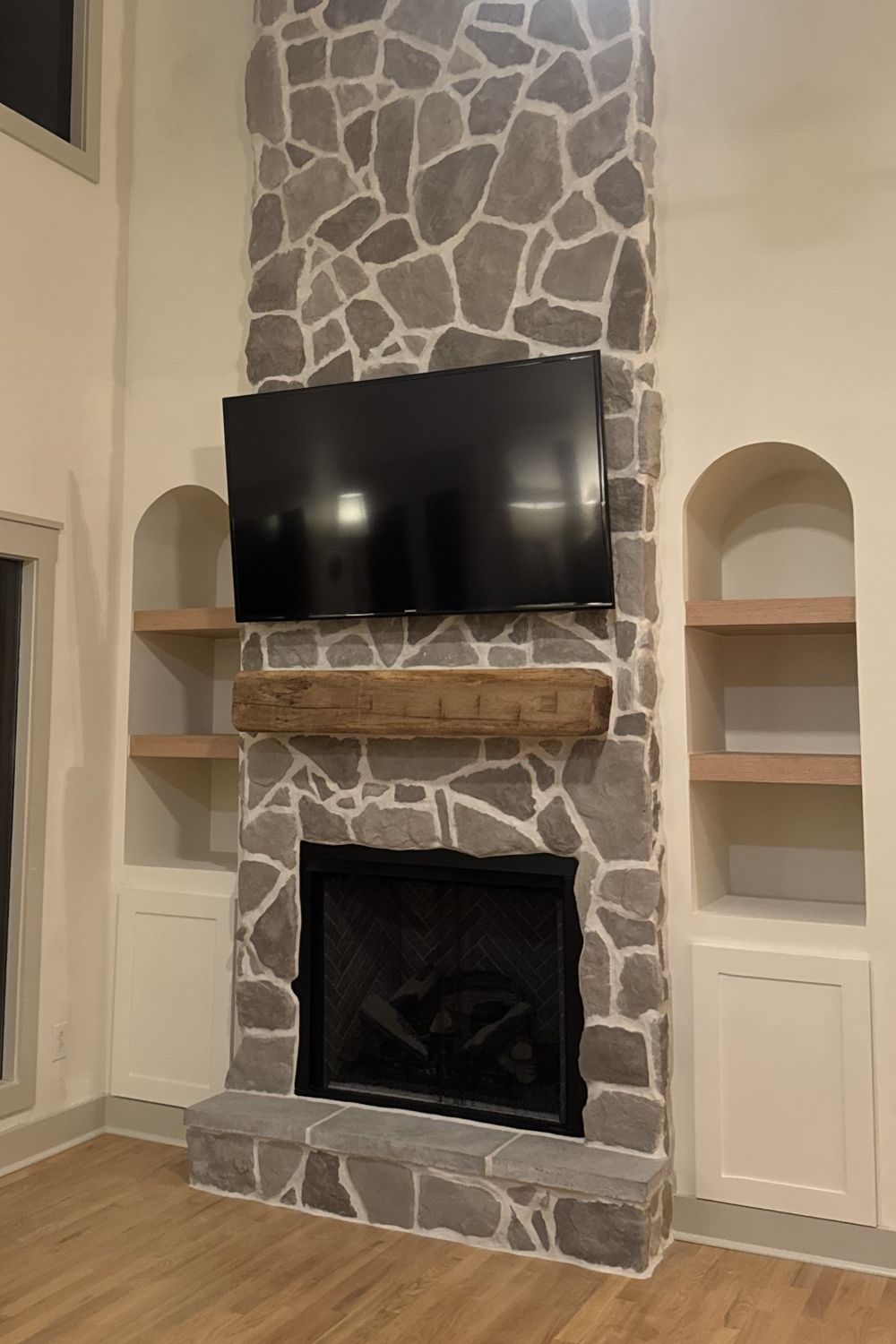 Black Bear Mountain Stone - Stone Veneer - Field Stone Ash