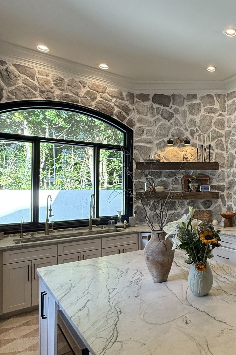 Black Bear Mountain Stone - Stone Veneer - Field Stone Ash
