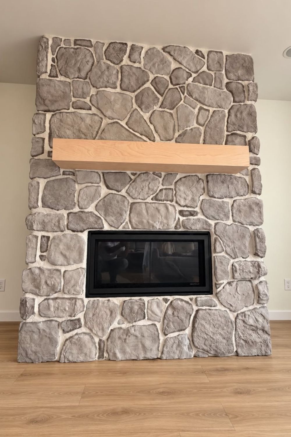 Black Bear Mountain Stone - Stone Veneer - Field Stone Ash